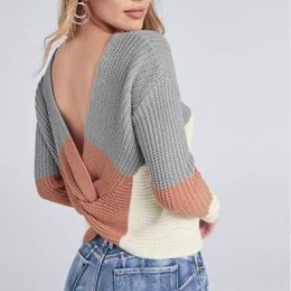 Fashionable two way wear sweater